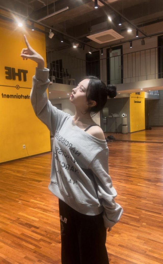 [사진 = 에이치뮤직엔터테인먼트 제공]