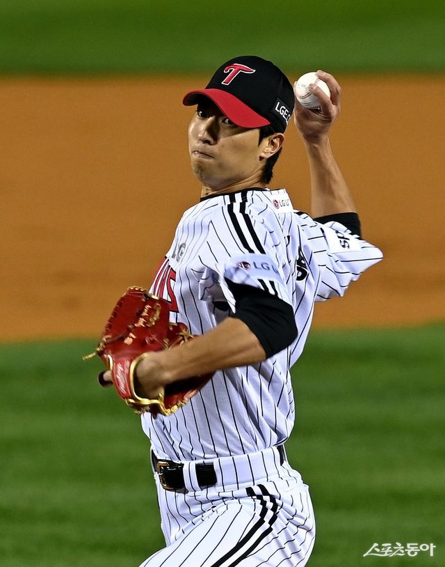 올해 6월 병역 의무를 마치고 복귀할 이정용도 선발투수 후보다. 스포츠동아DB