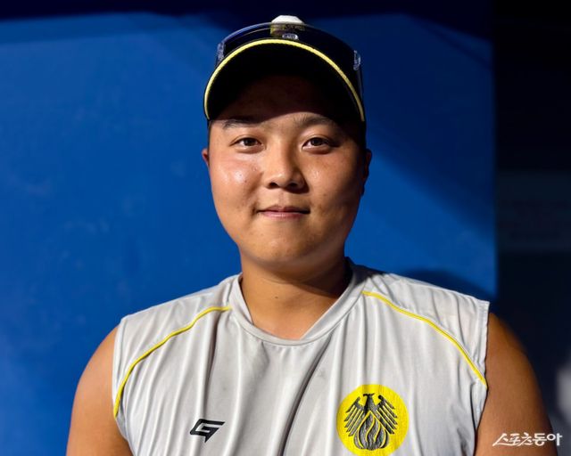 상무 한동희가 1일 고척스카이돔에서 열린 KT와 ‘2025 KBO 퓨처스(2군)리그 챔피언 결정전’을 앞두고 스포츠동아와 인터뷰하고 있다. 고척｜김현세 기자 kkachi@donga.com