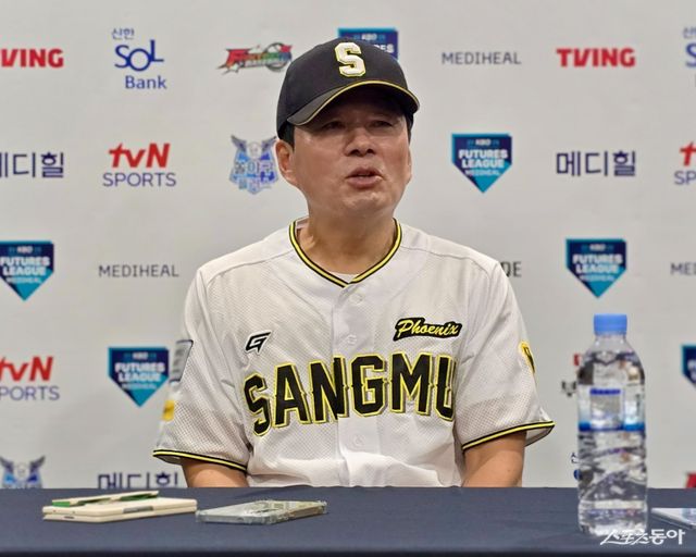 박치왕 상무 감독이 1일 고척스카이돔에서 열린 KT와 ‘2025 KBO 퓨처스리그 챔피언 결정전’을 앞두고 취재진과 인터뷰하고 있다. 현장 관계자 제공