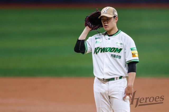 키움 정현우는 데뷔 첫해 선발투수로 기회를 받았지만, 만족할 수 없는 한 해를 보냈다. 그는 느낀 점을 토대로 다음 시즌 반등을 다짐했다. 사진제공｜키움 히어로즈