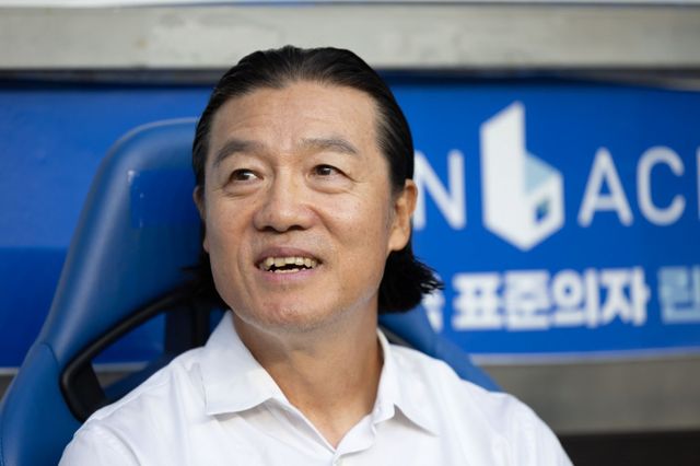 울산 HD는 신태용 전 감독과 헤어지기에 앞서 김판곤 전 감독을 경질했다. 이번 시즌에만 사령탑 2명이 바뀌는 초유의 사태를 맞았다. 사진제공｜한국프로축구연맹