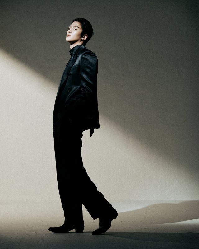 ‘탁류’에서 정체를 숨기고 왈패로 살아가는 장시율 역을 맡은 로운은 실감나는 액션과 섬세한 내면 연기로 극의 몰입감을 높이고 있다. 사진제공 | 월트 디즈니 컴퍼니 코리아