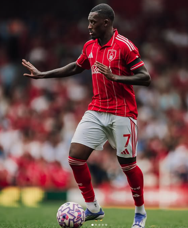 가나축구대표팀이 잉글랜드대표팀 출신 공격수 허드슨-오도이(사진)와 은케티아의 합류를 추진한다. 애덤스 가나 체육부 장관까지 이들의 이름을 언급한 까닭에 국가대표팀 변경 절차에 속도가 붙을 것으로 보인다. 사진출처│ 칼럼 허드슨-오도이 인스타그램