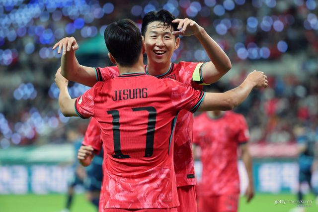 엄지성-손흥민. 사진=게티이미지코리아