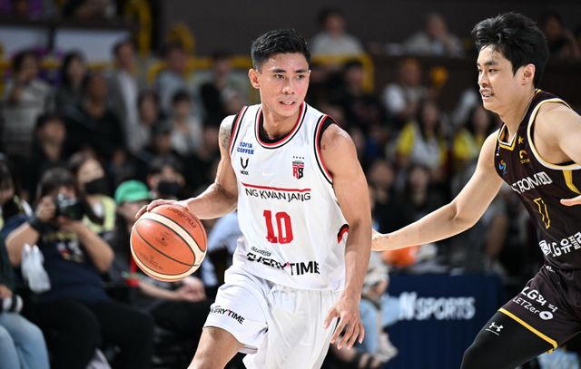 정관장 렌즈 아반도(10번)는 15일 창원 LG와 원정경기서 야투 성공률 80%로 18득점 하며 팀 승리를 견인했다. 사진제공｜KBL