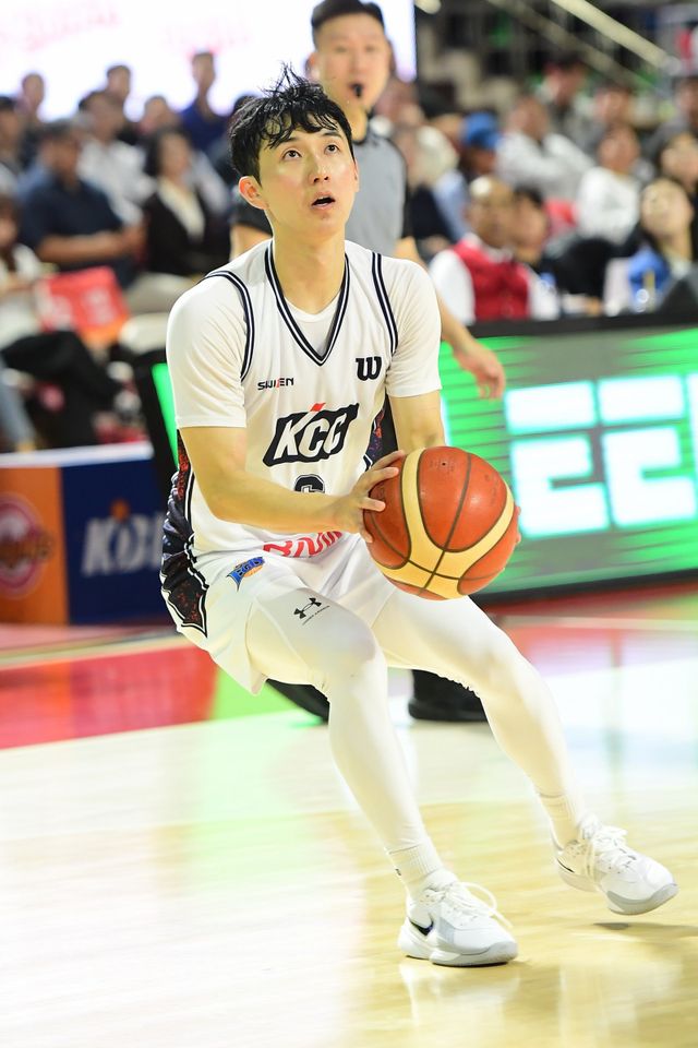 KCC 최진광은 16일 원주 DB와 원정경기서 3점슛 5개를 포함해 자신의 역대 한 경기 최다 득점인 20점을 터트리며 팀 승리에 보탬이 됐다. 사진제공｜KBL