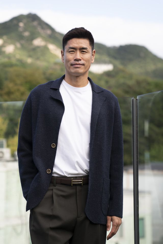 설기현 코치는 시즌3를 대비해 경험과 경기력을 갖춘 미드필더·수비수 보강 필요성을 강조하며, 팀워크와 선수 성장을 최우선 과제로 꼽았다. 그는 “팀이 안정적으로 운영되고 승격과 성장을 동시에 이루는 것이 목표”라고 말했다. 사진제공|쿠팡플레이