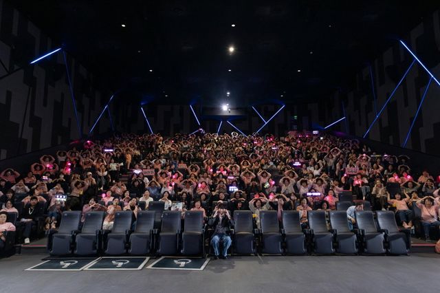 19일 열린 ‘이찬원 정규 2집 찬란 청음회’ 현장 사진.