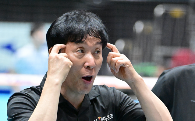 신영철 OK저축은행 감독은 21일 대전충무체육관에서 펼쳐질 V리그 새 시즌 개막전을 앞두고 사진제공｜KOVO