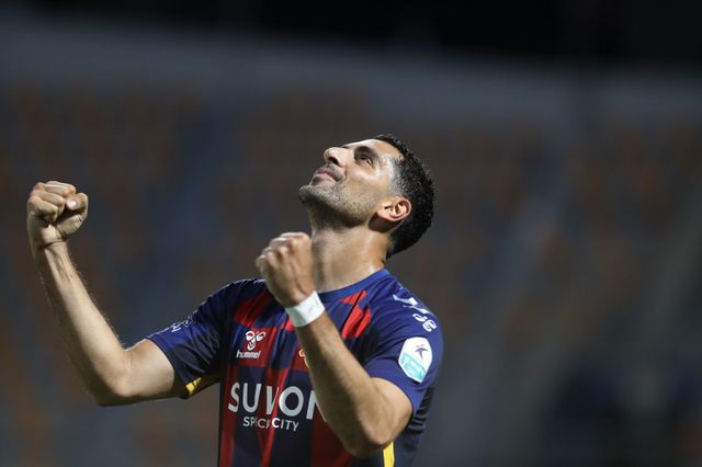 수원FC 싸박은 15골로 K리그1 득점왕 경쟁에서 한 발 앞섰으나 생존경쟁으로 인해 마음 놓고 공격에 집중할 형편이 아니다. 사진제공｜한국프로축구연맹