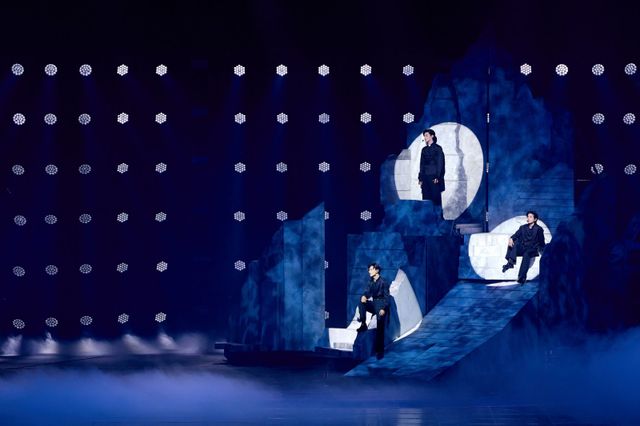 이날 열린 엔하이픈 앙코르 공연에서 유닛곡 무대도 인상적이었다. 특히 제이, 제이크, 성훈이 부른 ‘루시퍼’는 엔하이픈의 독보적인 컬러이기도한 다크 판타지와 퇴폐미를 또렷인 각인시켰다. 사진제공 | 빌리프랩