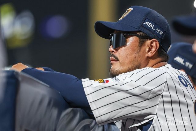 이호준 NC 감독은 감독 데뷔 첫해였던 2025시즌을 스스로 냉철하게 돌아봤다. 시즌 초반 경험을 통해 다음 시즌 실수를 반복하지 않으리라 다짐했다. 사진제공｜NC 다이노스