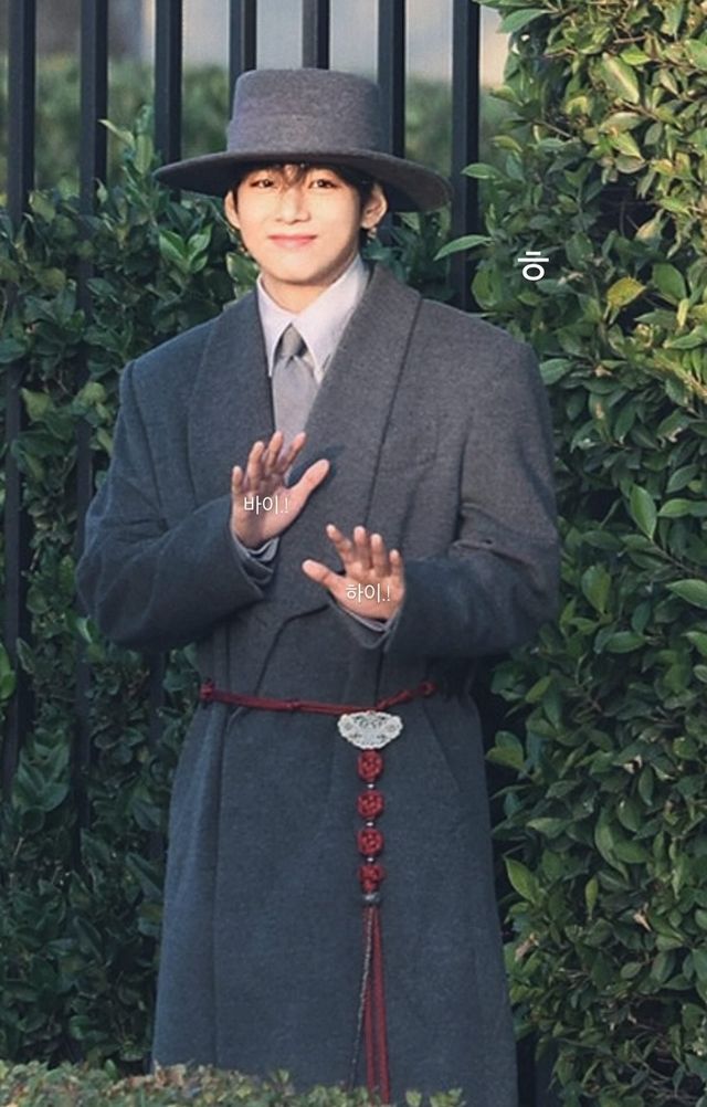 보그월드에서의 뷔(뷔 SNS))