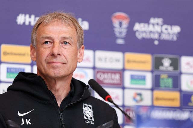 체코 매체 ‘아이스포츠’는 28일(한국시간) “파벨 네드베드를 비롯한&nbsp;체코축구협회 내 영향력 있는 인사가 클린스만 감독을 체코 대표팀 후보로 강력히 밀고&nbsp;있다”고 보도했다. 사진제공｜대한축구협회