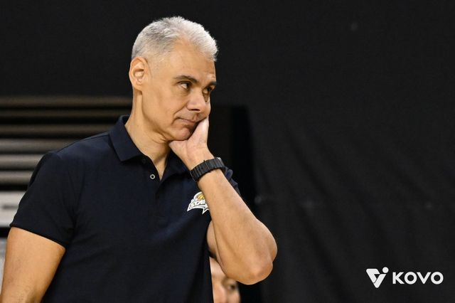 KB손해보험은 레오나르도 카르발류 감독은 매 경기 바뀌는 레프트 조합에 대해 “컨디션이 더 좋은 선수들을 먼저 고려하고, 상대 특성에 따라 조합을 바꾼다”고 설명했다. 사진제공｜KOVO