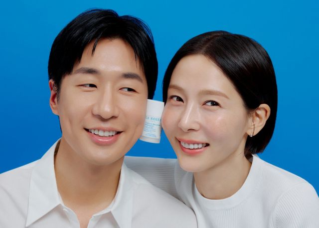 라로제의 새 얼굴 방송인 김나영(오른쪽)과 가수 겸 화가 마이큐. 사진제공ㅣ라로제