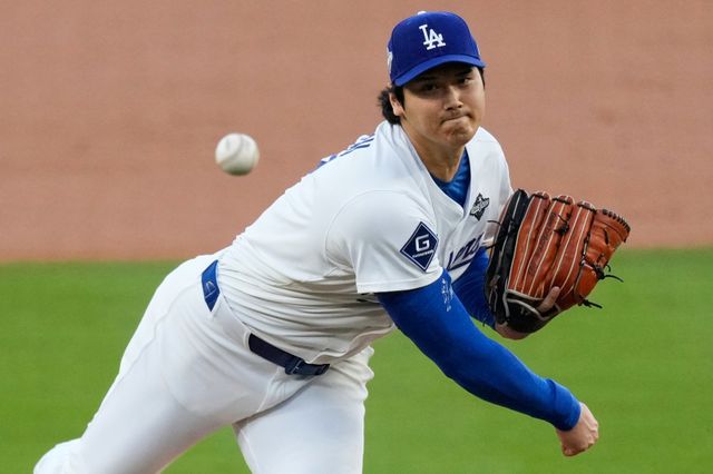 다저스 오타니 쇼헤이는 WS 기간 불펜투수로 나설 수 있을까. 벼랑 끝에 놓인 팀은 마운드 보강을 위해 오타니의 불펜등판도 고려하고 있다.｜AP뉴시스