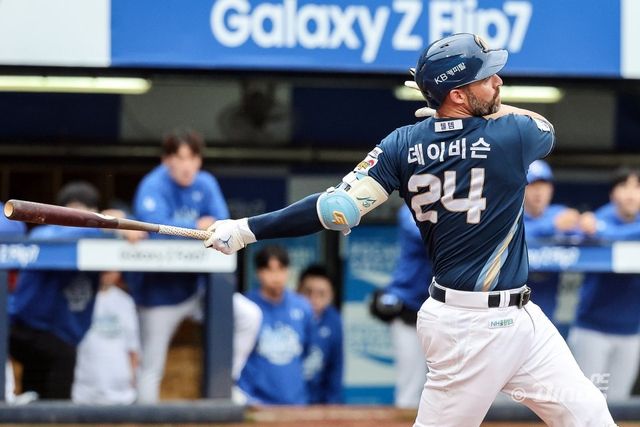 NC 맷 데이비슨은 6일 대구 삼성과 2025 PS WC 1차전에서 4번타자 1루수로 선발출전했다. 결승타와 쐐기타를 터트리며 팀 승리에 힘을 보탰다. 사진제공｜NC 다이노스