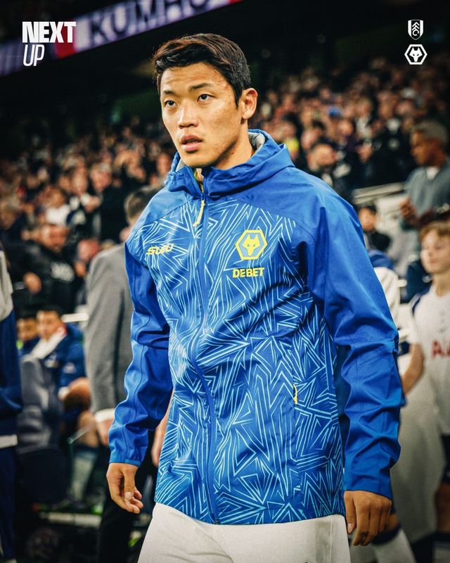 울버햄턴은 2일(한국시간) 영국 런던 크레이븐 코티지에서 열린 2025~2026시즌 잉글랜드 프리미어리그(EPL) 10라운드 원정경기에서 풀럼에 0-3으로 완패했다. 시즌 개막 후 단 한 차례도 승리하지 못한 울버햄턴은 2무8패(승점 2)로 리그 최하위(20위)에 머물렀다. 황희찬은 교체 명단에 이름을 올렸지만 끝내 그라운드를 밟지 못했다. 사진출처｜울버햄턴 페이스북