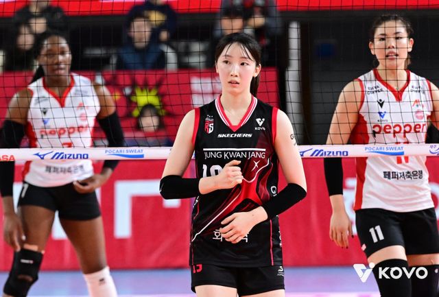 정관장 세터 최서현은 치열한 노력 끝에 기회를 쟁취했다. 싱그러운 스물 청춘이 정관장의 코트에 에너지를 가득 불어넣고 있다. 사진제공｜KOVO