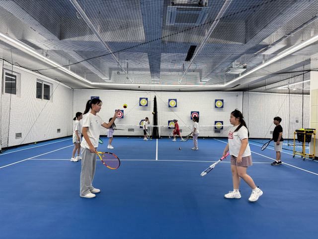 미성년자의 생활 체육 유입은&nbsp;생활 체육 인구의 전반적&nbsp;증가로 이어져 국민 건강 증진에 기여할 수 있다. 사진은 미성년자 회원 중심으로 운영 중인 춘천스포츠테니스클럽의 훈련 장면. 사진제공│춘천스포츠테니스클럽
