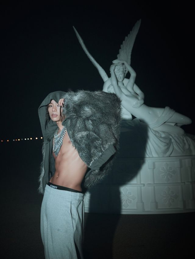 [사진=더블랙레이블 제공]