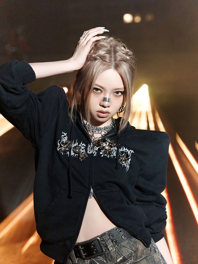 [사진=더블랙레이블 제공]