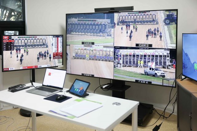 서울경마장에 마련된 원격심의실.