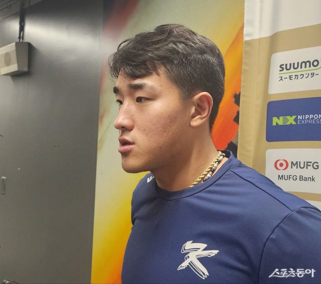 안현민은 15일 도쿄돔서 열린 ‘K-베이스볼 시리즈’ 한일전서 타구속도 177.8㎞, 비거리 129m의 대형 홈런을 터트렸다. 국제경기서도 좋은 모습을 보이며 단숨에 MLB 진출 유력 후보로 떠올랐다. 도쿄｜박정현 기자