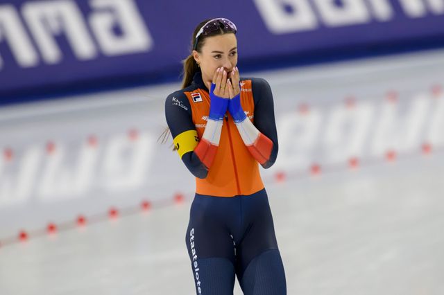 이상화의 세계기록을 펨커 콕(네덜란드)이 깨트렸다. 콕이 17일(한국시간) 솔트레이크시티에서 열린 ‘2025~2026시즌 ISU 스피드스케이팅 월드컵 시리즈’ 1차 대회 여자 500m 2차 레이스에서 36초09로 결승선을 통과한 뒤 기뻐하고 있다. 솔트레이크시티(미 유타주)ㅣAP뉴시스