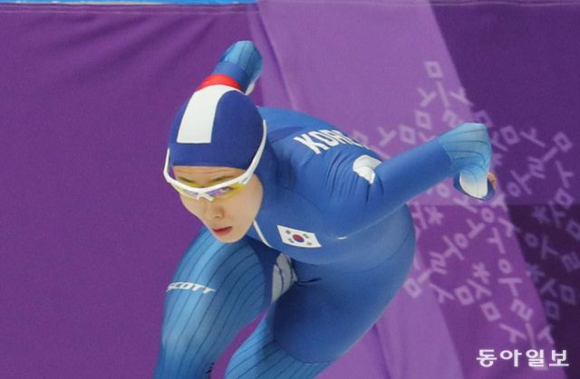 ‘빙속 여제’ 이상화가 12년간 보유하고 있던 스피드스케이팅 여자 500m 세계기록이 12년만에 깨졌다. 이상화가 작성했던 36초36은 스피드스케이팅 올림픽 정식 종목 세계기록 중 최장기간 유지됐다. 2018평창동계올림픽 여자 500m서 역주하는 이상화. 스포츠동아 DB