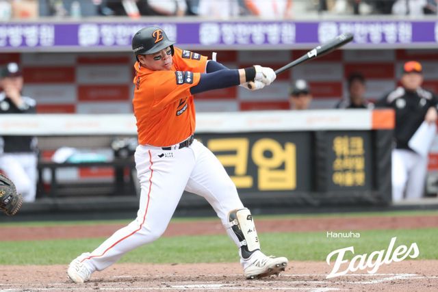 키움은 19일 열린 2차 드래프트서 베테랑 안치홍을 영입했다. 타선의 중심을 잡아 줄 선수로 많은 기대를 하고 있다. 사진제공｜한화 이글스