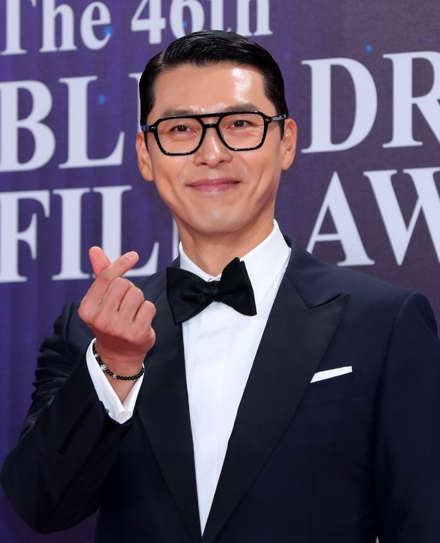 [서울=뉴시스] 김혜진 기자 = 배우 현빈이 19일 오후 서울 영등포구 KBS홀에서 열린 제46회 청룡영화상 레드카펫 행사에서 포즈를 취하고 있다. 2025.11.19. jini@newsis.com