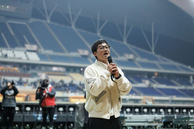 이정효 광주 감독은 다음달 6일 전북과 코리아컵 결승에 우선 집중하지만, 시선은 그 이후에도 향한다. 그는 겨울에는 영국으로 출국해 선진축구를 직접 경험할 예정이다. 사진제공｜한국프로축구연맹