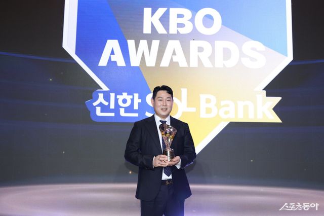 두산 양의지(사진)는 지난해 부상과 부진을 털어내고 올해 타격왕에 올랐다. 그는 자신에게 아낌없는 조언을 한 최형우와 강민호에게 고마운 마음을 전했다. 사진제공｜두산 베어스