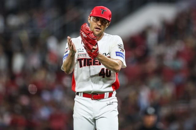 KIA는 26일 외국인 투수 제임스 네일과 최대 200만 달러 규모의 재계약을 체결했다. 사진제공｜KIA 타이거즈