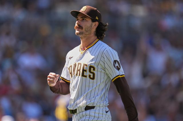 MLB FA 시장의 최대어 중 한 명이었던 우투수 딜런 시즈가 토론토와 7년 총액 2억1000만 달러에 계약했다. AP뉴시스