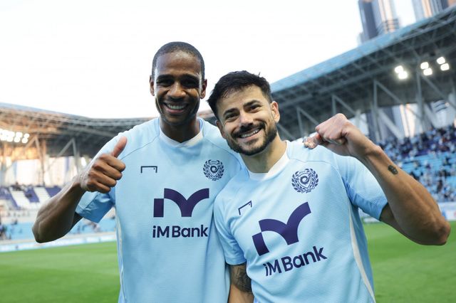 에드가(왼쪽)와 세징야는 대구의 ‘영혼의 콤비’로 통한다. 2일 수원FC 원정에서도 드라마틱한 후반 추가시간 동점골을 합작한 둘은 여전히 희박한 생존 가능성에도 포기하지 않겠다는 의지다. 사진제공｜한국프로축구연맹