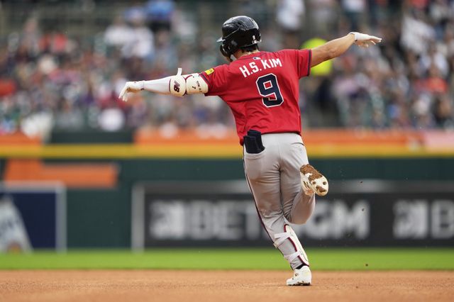 애틀랜타 김하성은 잔류 여부를 두고 깊은 고민에 빠졌다. 유격수 수요가 많기에 공수 안정적인 기량을 갖춘 김하성이 폭발적인 관심을 받을 것으로 추측된다.｜AP뉴시스