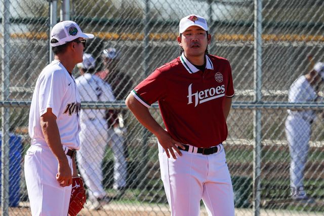 정찬헌 코치(오른쪽)는 2026시즌 키움의 2군 투수코치로 합류한다. 구단은 그의 코칭 능력을 높게 평가하고 있다. 사진제공｜키움 히어로즈