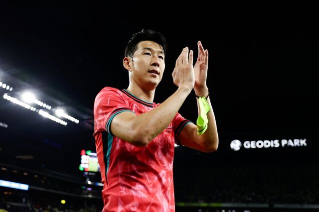 11월 대표팀 공격진이 한층 묵직해졌다. 주장 손흥민은 LAFC에선 최전방 공격수로 출전하며 ‘제2의 전성기’를 열었으나 투톱의 한축, 또는 왼쪽 윙포워드 이동도 가능하다. 사진제공｜대한축구협회