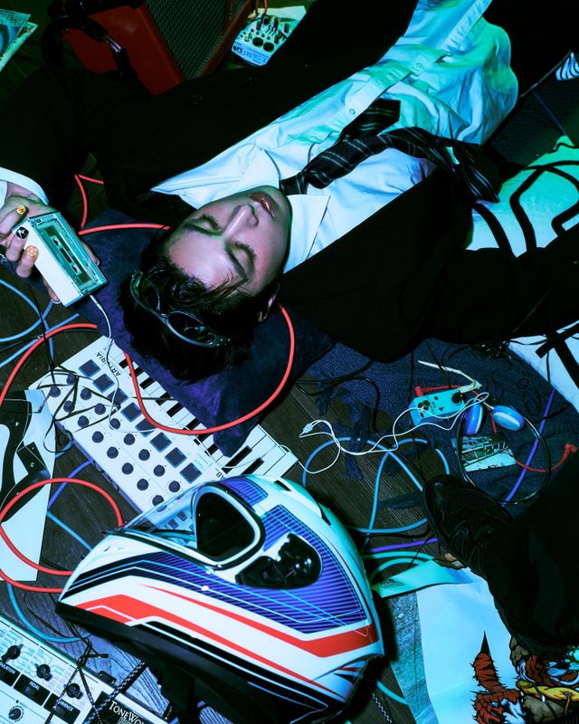 동방신기 유노윤호가 첫 정규 앨범 ‘I-KNOW’를 발매하며 솔로로 돌아온다. ‘페이크&다큐멘터리’ 콘셉트 아래 더블 타이틀곡 ‘Stretch’와 ‘Body Language’를 포함한 10곡으로 완성된 이번 앨범은 유노윤호의 확장된 음악 세계를 담았다. 사진제공|SM엔터테인먼트