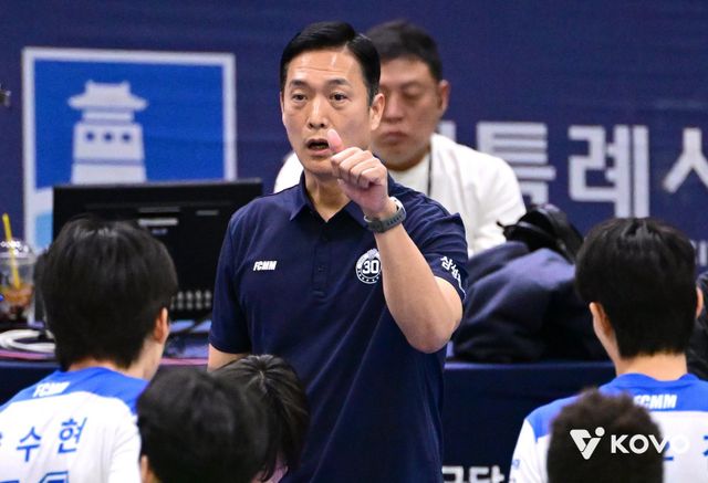 5일 오후 7시 대전충무체육관에서 열릴 삼성화재-대한항공전의 변수는 대한항공 임동혁의 투입 시점이다. 삼성화재 김상우 감독은 “언제나 경계해야 할 선수”라고 말했고, 대한항공은 헤난 달 조토 감독은 “선발 출전은 아니지만, 투입 시점을 고려할 것”이라고 밝혔다. 사진제공｜KOVO