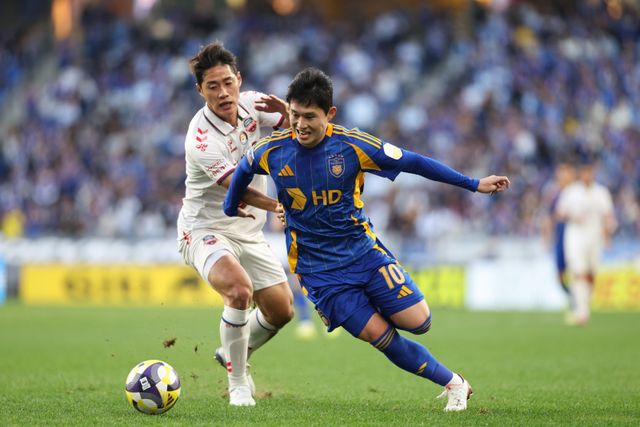 노상래 울산 감독대행은 9일 수원FC와 홈경기가 끝난 뒤 이동경의 부상에 대해&nbsp;“감독으로선 팀을 위해 헌신해준 (이)동경이에게&nbsp;미안하다.&nbsp;큰 부상이 아니었으면 한다”고 말했다. 사진제공｜한국프로축구연맹