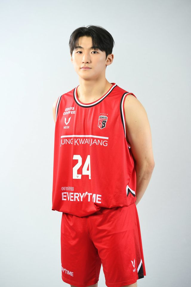 정관장은 특급 신인 문유현의 데뷔를 기다리고 있다. 앞선이 강한 라인업에 더욱 활력을 불어넣을 것으로 기대받는다. 사진제공｜KBL