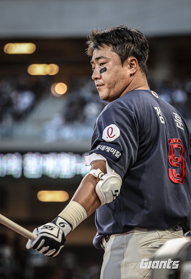 롯데 베테랑 내야수 정훈이 2025시즌을 끝으로 현역에서 물러난다. 정훈은 “롯데라는 팀에서 오랜 시간 함께하며 야구 인생의 가장 큰 행복과 자부심을 느꼈다”라며 은퇴 소감을 전했다. 사진제공｜롯데 자이언츠