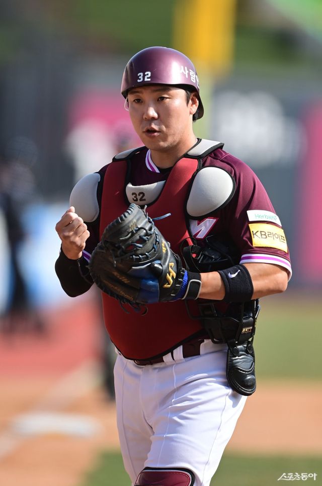 2026시즌을 통해 키움의 주전 포수 경쟁이 본격화될 전망이다. 21세 동갑내기&nbsp;김건희, 김동헌의 건강한 경쟁 속에 베테랑 김재현이 언제든 뒤를 받치는 구조가 가장 이상적이다. 키움 김재현. 스포츠동아 DB