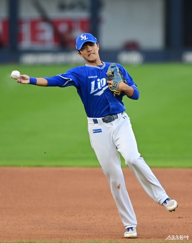 삼성 이재현은 입단 첫해인 2022년 3000만 원이었던 연봉이&nbsp;올해까지 2억1000만 원으로 7배나 상승했다. 올 시즌의 꾸준한 활약을 앞세워 내년에는 3억 원을 돌파할 수 있을지에 관심이 쏠린다. 스포츠동아 DB