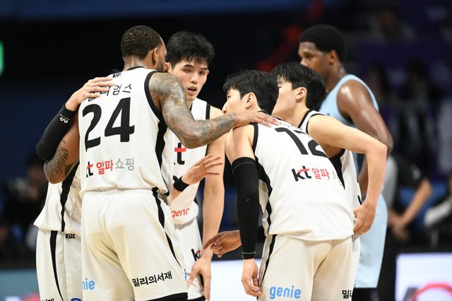 KT가 16일 고양소노아레나서 열린 소노전에서 하윤기의 결승 자유투로 86-85로 승리했다. 사진제공｜KBL